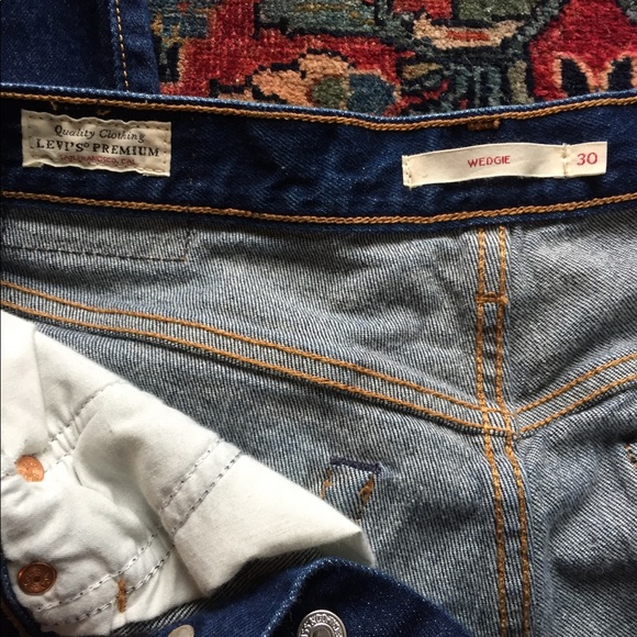 Levi’s wedgie fit 30 - Picture 4 of 4